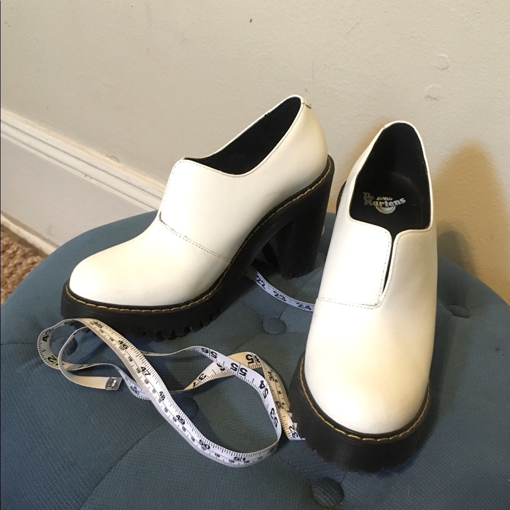 White Dr Martens Cordelia s 8/39 like new